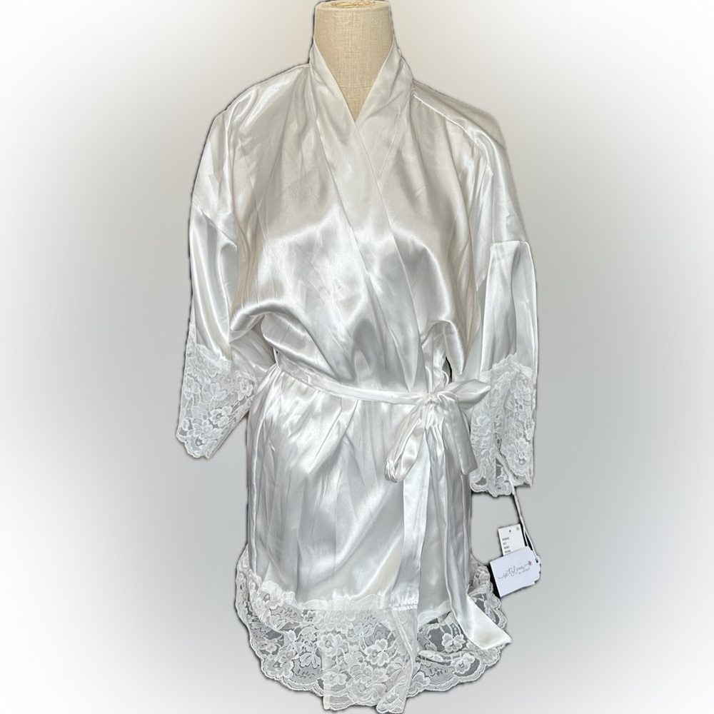 NWT In Bloom Elegant White Satin Bride Robe with Lace Trim